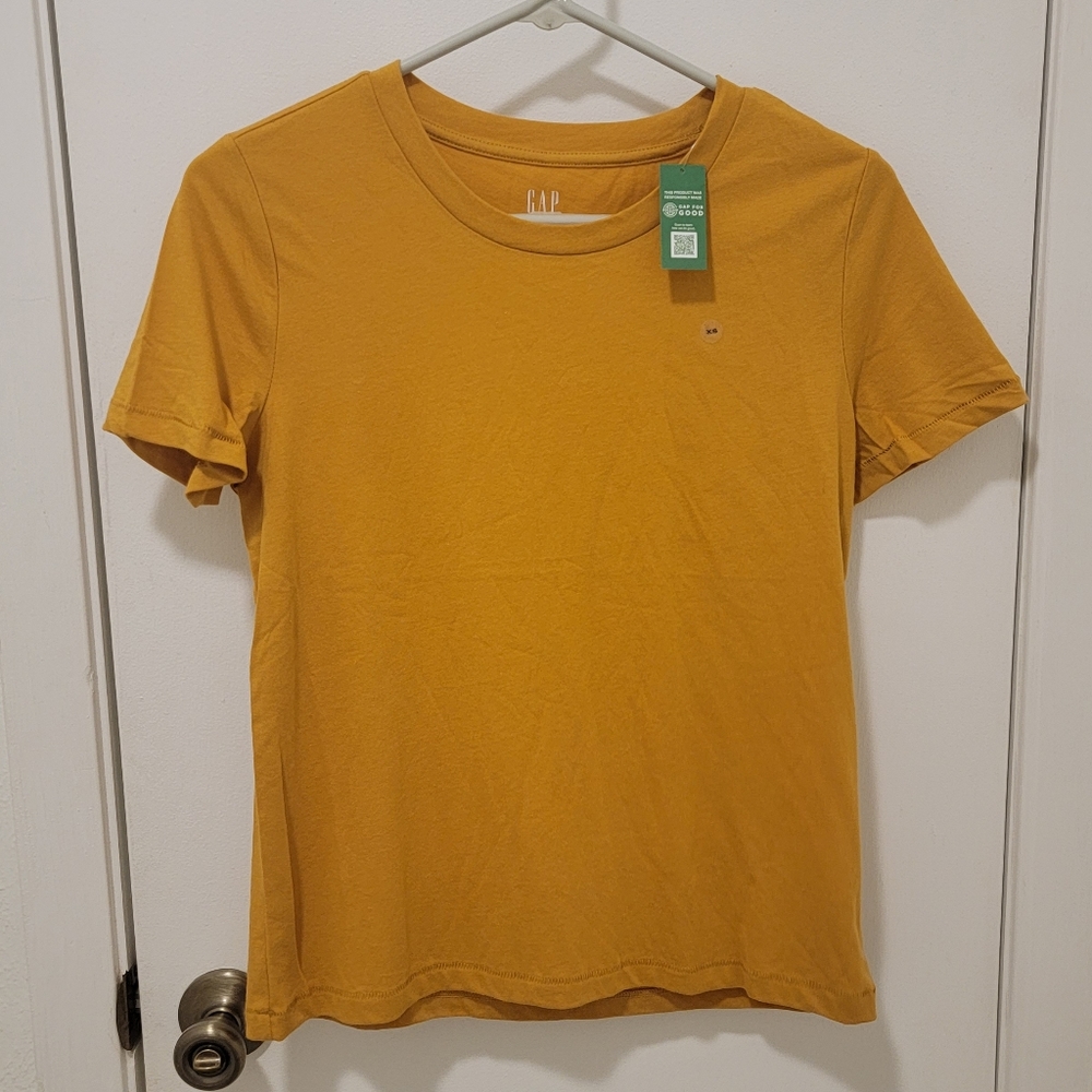 Gap mustard tee